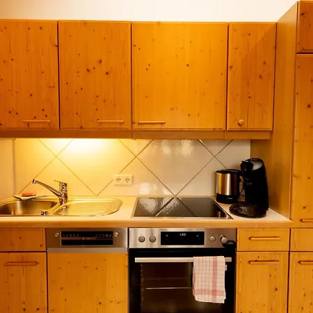 By Gruene Zur Post - 100 % Bio & Ceconi * Σάλτσμπουργκ