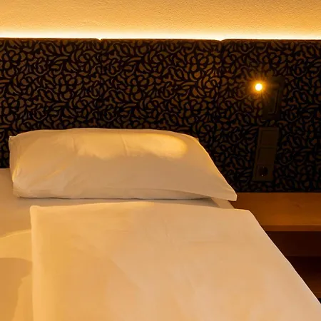 By Gruene Zur Post - 100 % Bio & Ceconi * Σάλτσμπουργκ