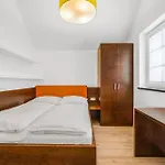 By Gruene Zur Post - 100 % Bio & Ceconi * Σάλτσμπουργκ