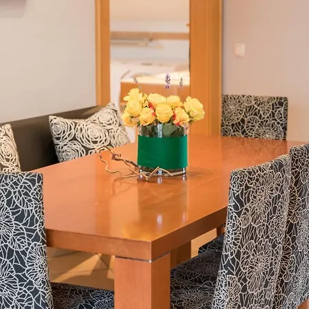 By Gruene Zur Post - 100 % Bio & Ceconi