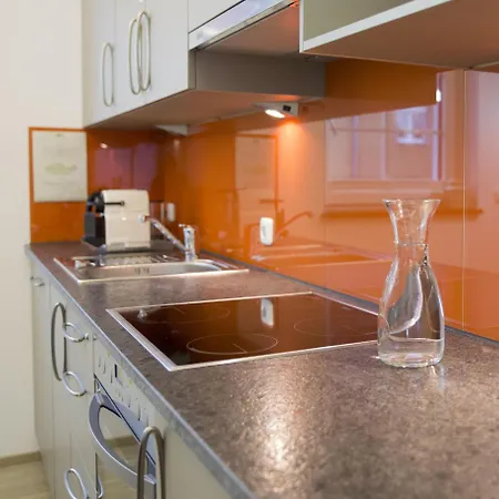 By Gruene Zur Post - 100 % Bio & Ceconi *