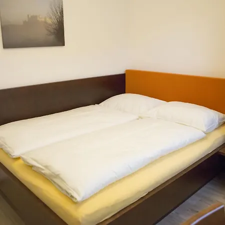 By Gruene Zur Post - 100 % Bio & Ceconi Apartmán Solnohrad