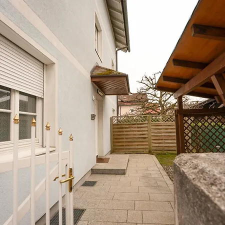 Apartment By Gruene Zur Post - 100 % Bio & Ceconi