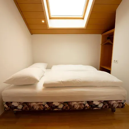 By Gruene Zur Post - 100 % Bio & Ceconi Apartmán Solnohrad