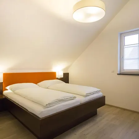 By Gruene Zur Post - 100 % Bio & Ceconi Apartment Salzburg