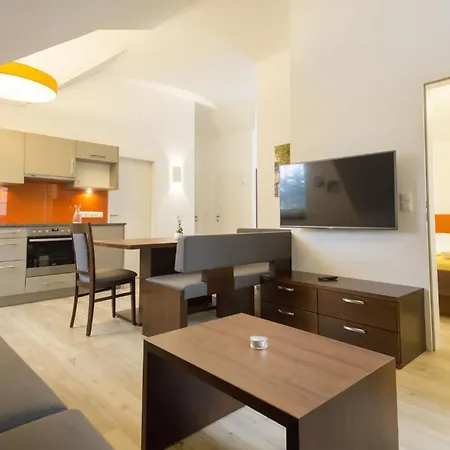 By Gruene Zur Post - 100 % Bio & Ceconi