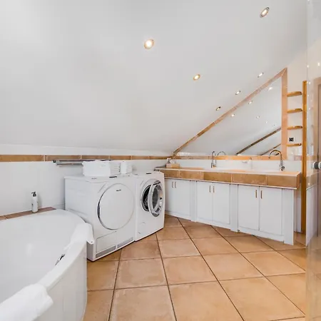 By Gruene Zur Post - 100 % Bio & Ceconi * Salzburg