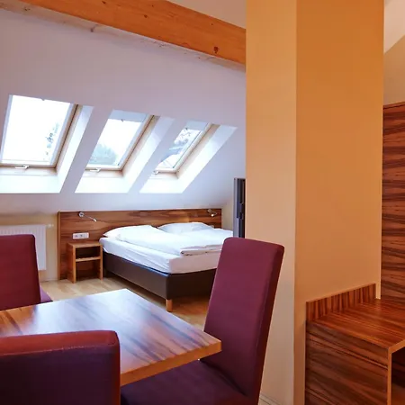 Lägenhet By Gruene Zur Post - 100 % Bio & Ceconi Salzburg
