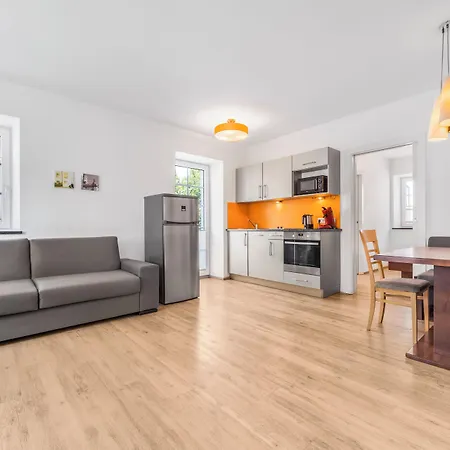 By Grüne Zur Post - 100 % Bio&villa Ceconi Apartment