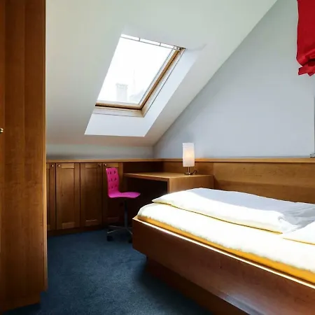 By Gruene Zur Post - 100 % Bio & Ceconi * سالزبورغ