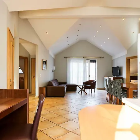 By Gruene Zur Post - 100 % Bio & Ceconi Apartment Salzburg