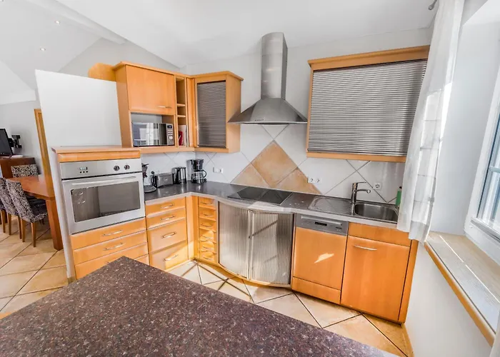 By Gruene Zur Post - 100 % Bio & Ceconi * Salzburg