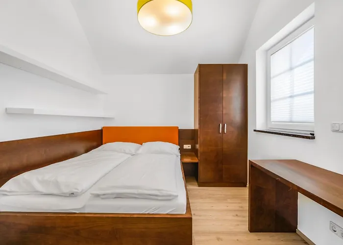 By Gruene Zur Post - 100 % Bio & Ceconi * Salzburg