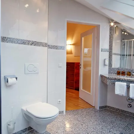 By Gruene Zur Post - 100 % Bio & Ceconi Apartamento Salzburgo