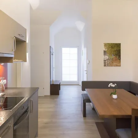 By Gruene Zur Post - 100 % Bio & Ceconi