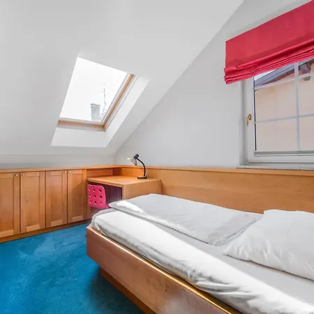 By Gruene Zur Post - 100 % Bio & Ceconi Apartament *